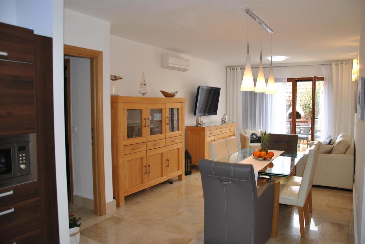 Apartment Relax Villa Salena Slatine Exteriör bild